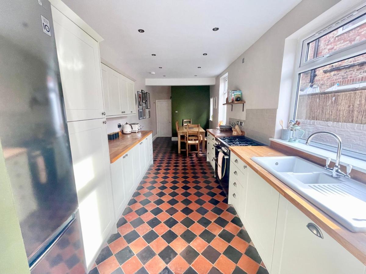 Woodvale Villa York Exterior foto
