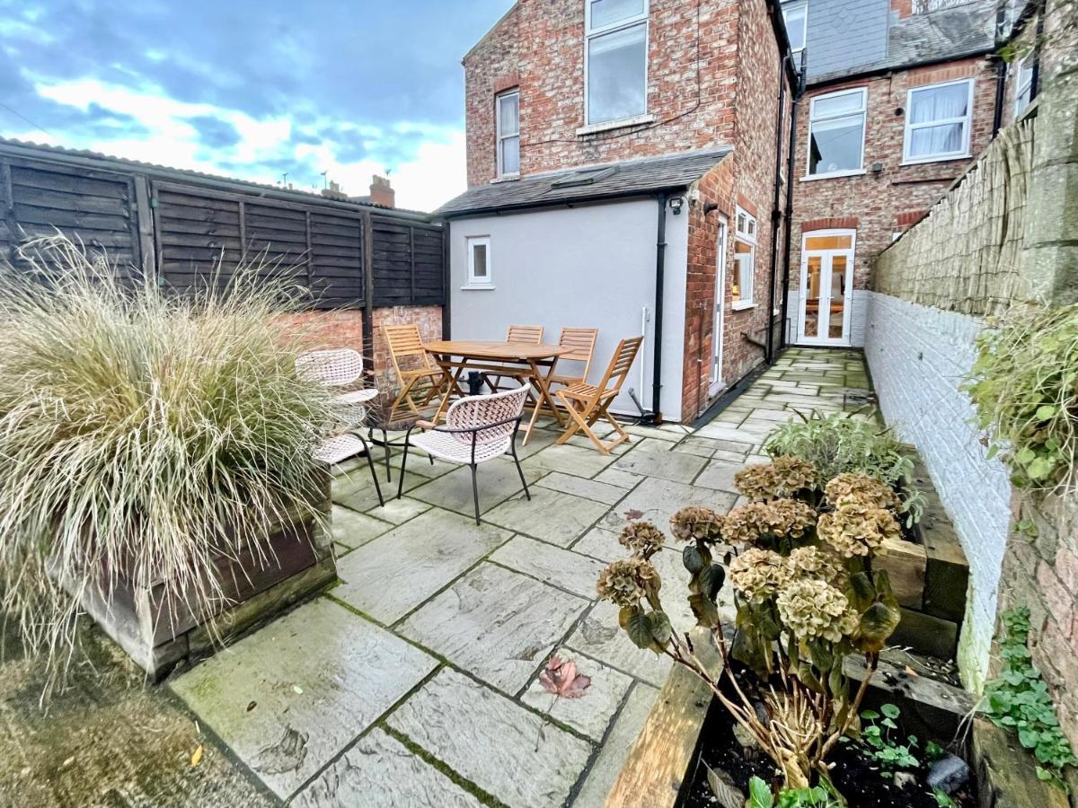 Woodvale Villa York Exterior foto